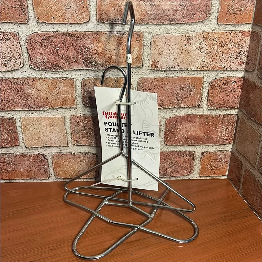Outdoor Garden Academy Metal Poultry Stand & Lifter New